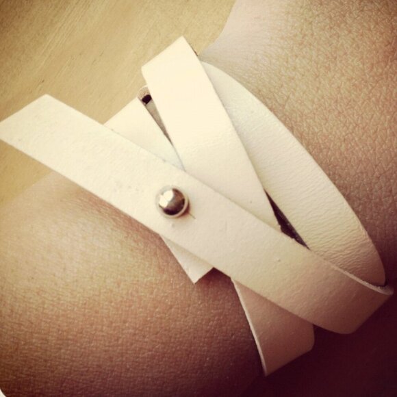 Cream Triple Wrap Leather Cuff Bracelet with Stud Closure - Picture 2 of 2